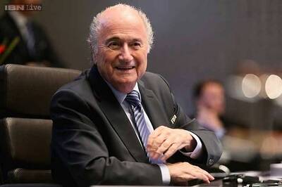 Blatter calls for unity at opening address to FIFA