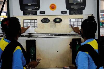 Govt Reduces Excise Duty on Petrol by Rs 8 per Litre, Diesel by Rs 6; PM Says 'It's Always People First for Us'