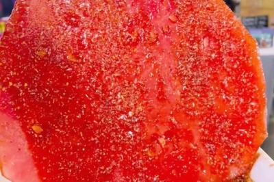 Watermelon With Sauce? This Viral Food Combo Is Hard To Digest