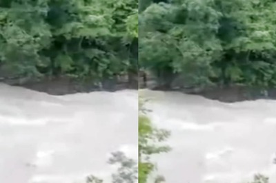 Nepal: 14 People Killed As Indian-Registered Bus Plunges Into River