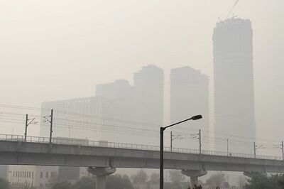 Delhi Struggles to Breathe as Air Pollution Reaches 'Severe' Category, Worst This Season