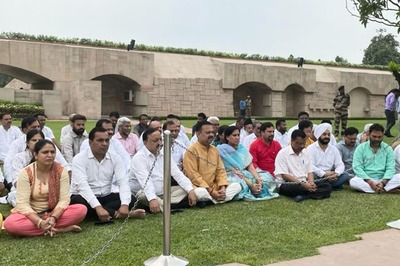 Delhi BJP Leaders 'Purify' Rajghat with 'Gangajal' After AAP's Visit