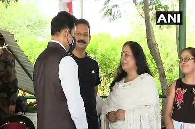 Wife, Daughter Bid Adieu to Colonel Killed in Handwara Encounter, Rajasthan CM Pays Tributes