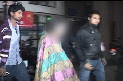 Delhi Police arrests man who threw acid on teenage girls