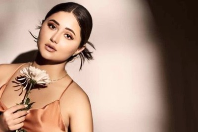 Know The Shah Rukh Khan Film TV Diva Rashami Desai Started Her Bollywood Career With