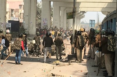 Public Shootings, Arson, Deaths: How Violent Clashes Pushed Delhi to the Edge in Just 24 Hours