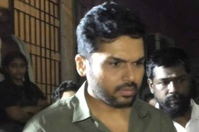 Karthi Pays Tribute To 29-year-old Fan Club Administrator who Died Of Heart-attack