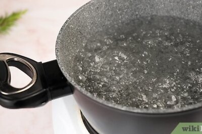 How to Make and Use Rosemary Water in Your Hair