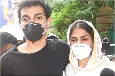 Rhea Chakraborty and Brother Showik's Bail Plea to be Heard on Sept 10