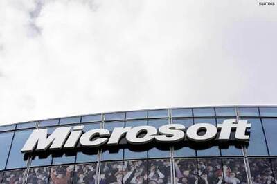 Microsoft's Windows battles slack PC sales