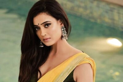Shweta Tiwari's Latest Picture Shows Nobody Pulls Off A Saree Like She Does
