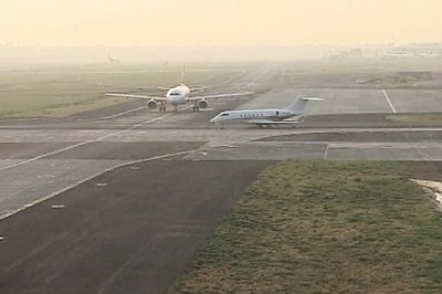 Mumbai: Woman abandons teenaged kids at airport