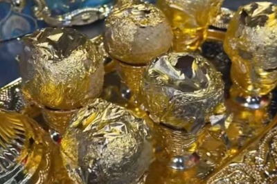 This 'Gold And Silver' Panipuri Served With Dry fruit Will Make You Sick