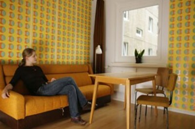 Living room makeover: Go retro!