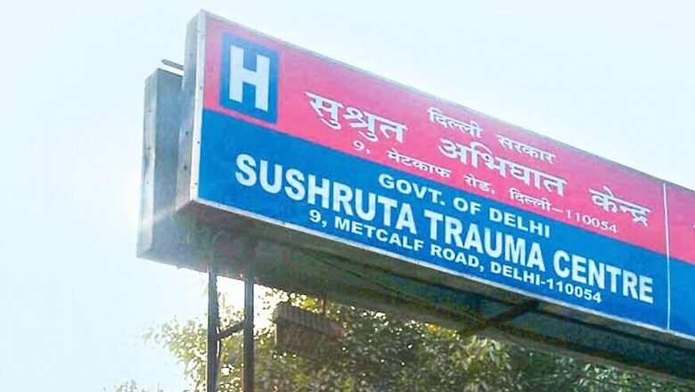 Delhi Doctor Performs Surgery on Leg of a Patient With Head Injury