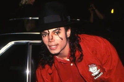 Despite Being Dead Since 2009, Michael Jackson Earned A Staggering $2.7 Billion