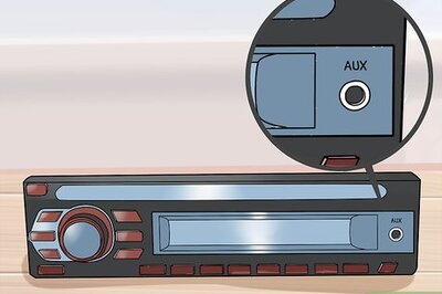 How to Plug Your iPod Into Your Car Stereo With an Auxiliary Cable