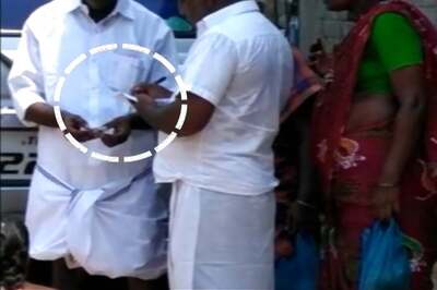 RK Nagar Bypoll Called Off, Sasikala's Nephew Guns for Election Commission