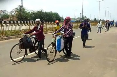 Hundreds of Migrant Workers Protest at Railway Station in Mangaluru, Demand that They be Sent Home