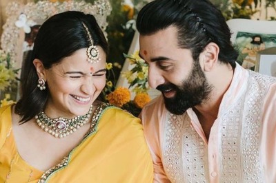 Ranbir Kapoor Couldn't Control Tears After Holding His And Alia Bhatt's Daughter in Hands: Report