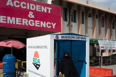 Cash-Strapped Pakistan Faces Shortage of Life-Saving Drugs Due to Weakening Rupee