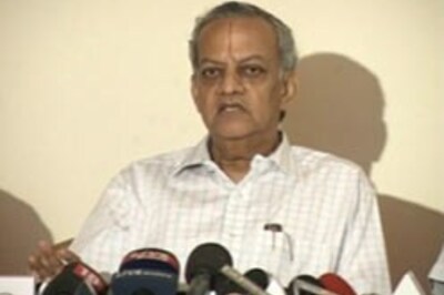 Cops supporting Guj govt to be transferred before polls