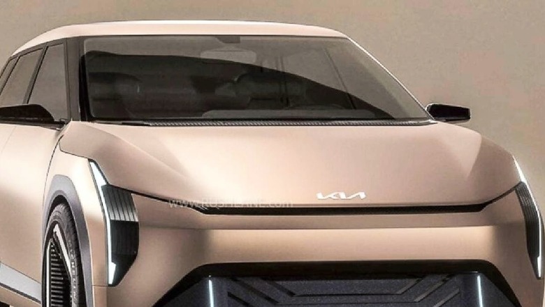 Watch: Kia EV2 Spied Testing For First Time, Will Be Cheapest E-SUV in Portfolio
