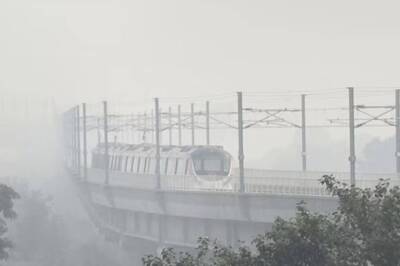 Delhi-NCR Chokes As Air Quality Dips to 'Very Poor', May Deteriorate Further As Stubble Burning Begins