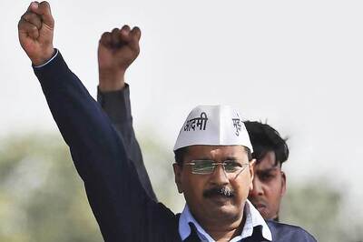 Kejriwal and Sisodia meet President, say Centre trying to run Delhi government