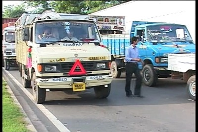 SC imposes 'Environment Compensation Charge' of Rs 700 & Rs 1300 on commercial vehicles entering Delhi