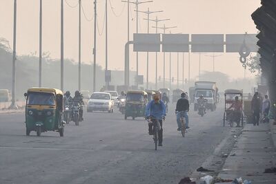 Delhi AQI Still in 'Very Poor' Category, Marginal Improvement as Wind Speed Picks Up