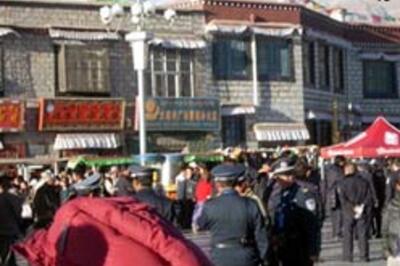Tibet tense; protesters go on rampage, target shops