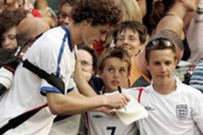 Brit boys say it's ok to use booze to bed girls