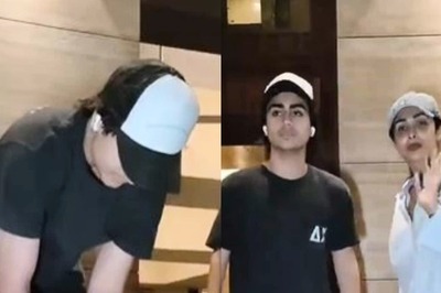 Malaika Arora's Son Arhaan Khan Poses With Mom for Paparazzi, Adorably Plays With Dog in Viral Video