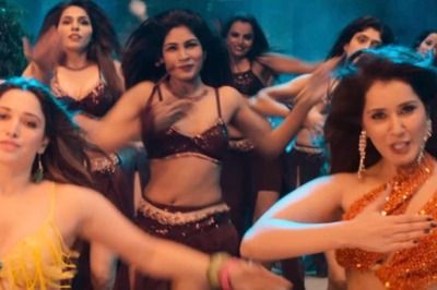 Sexy Video! Tamannaah Bhatia, Raashii Khanna Sizzle In Aranmanai 4 Song 'Achacho; Watch
