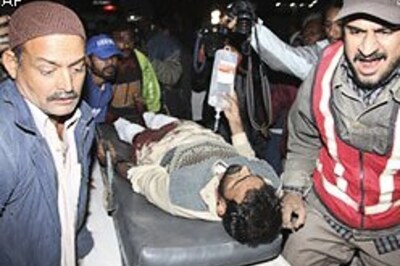 Motorbike bomb kills 9 in Karachi, injures 52