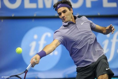 Federer cruises into Stockholm Open quarters