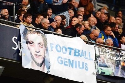 Former Manchester United manager David Moyes accused of assault in bar