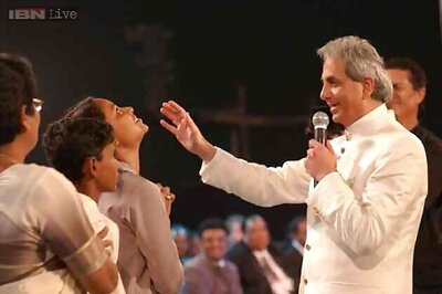 Evangelist Benny Hinn's visit to Bangalore rakes up controversy