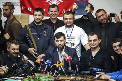 Ignoring Putin, Ukraine insurgents to hold vote