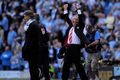 Manchester United can seal title if City lose to Tottenham