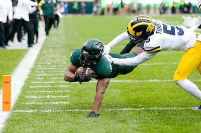 No. 8 Michigan State Rallies To Beat No. 6 Michigan 37-33