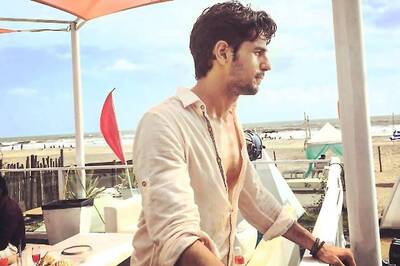 Have to Match up to Rajesh Khanna for 'Ittefaq' Remake: Sidharth Malhotra