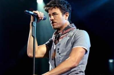 Pop senstation Enrique to perform in India next month