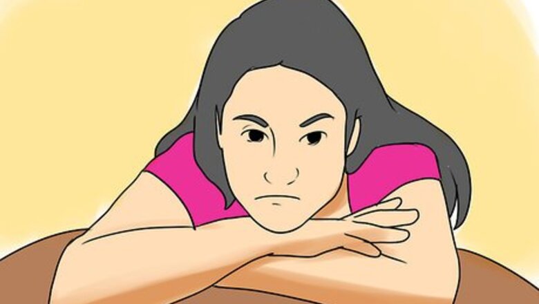 How to Be a Supportive Girlfriend of an American Football Player