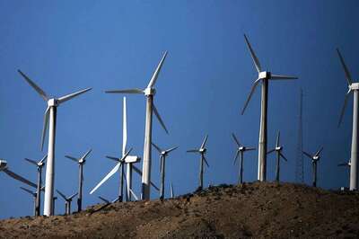 India to Build Solar, Wind Farms Along Pakistan Border in Bid to Reduce Carbon Footprint