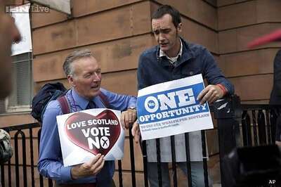 Scotland votes on independence from United Kingdom