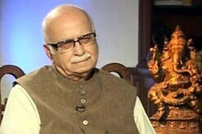 Advani hails BJP's quantum leap in Karnataka