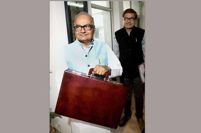 With Eye on Elections, Shivraj Singh Chouhan Budgets for Madhya Pradesh's Harried Farmers