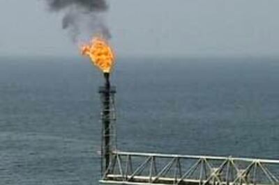 Oil dips, Saudi Arabia poised to boost output